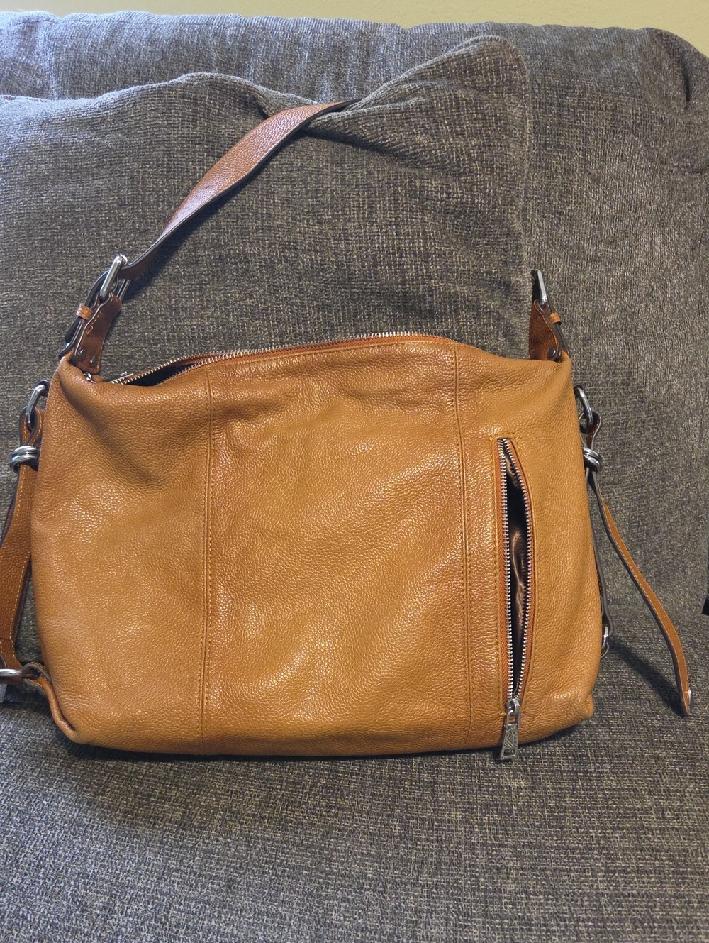 HESHE Tan Leather Hobo Bag - Women’s Everyday Carry